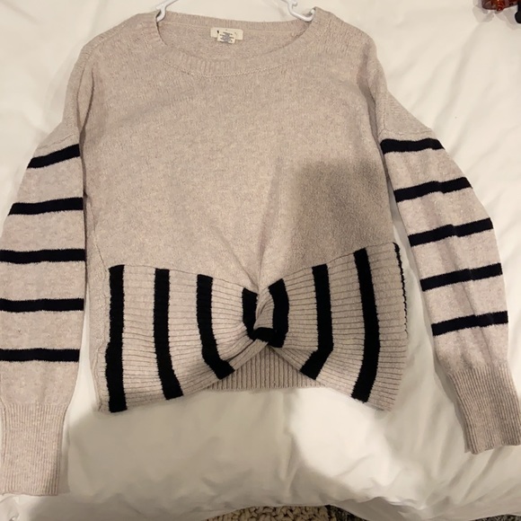 Yes/Lola, medium, white/grey with black stripes - Picture 2 of 3